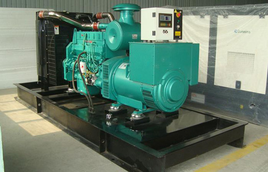 如皋1320kw康明斯柴油发电车出租